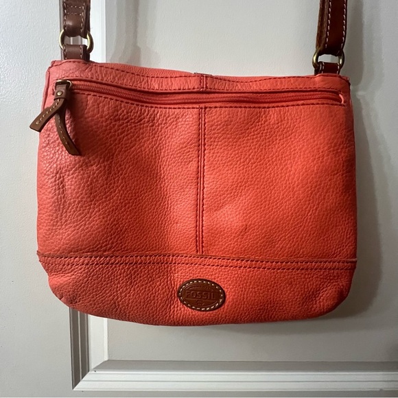 FOSSIL CORAL ADJUSTABLE STRAP MULTI POCKET SNAP CLOSE CROSSBODY BAG - Picture 6 of 9